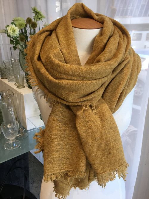 Brown luxury cashmere scarf
