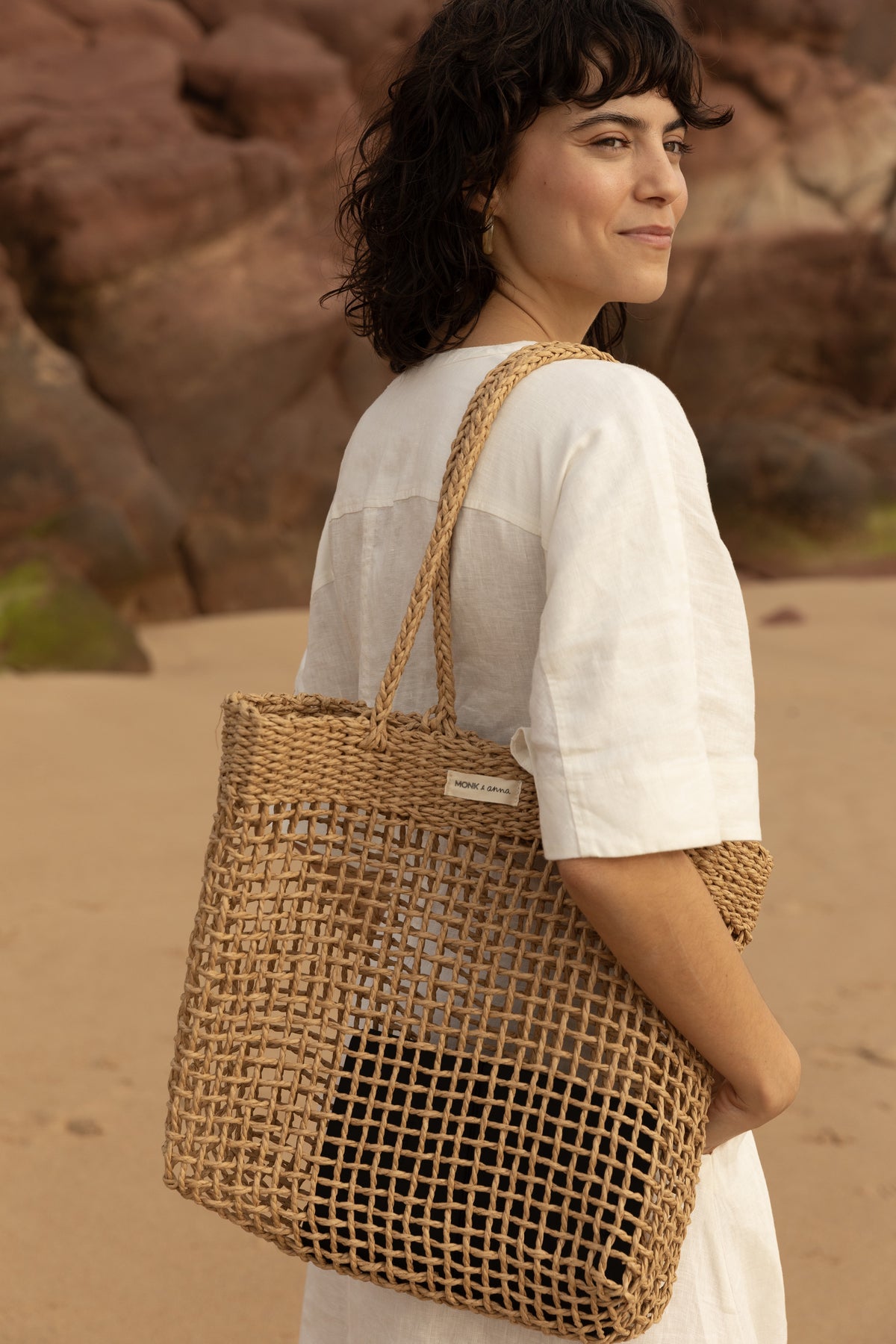 Akeru Straw Bag
