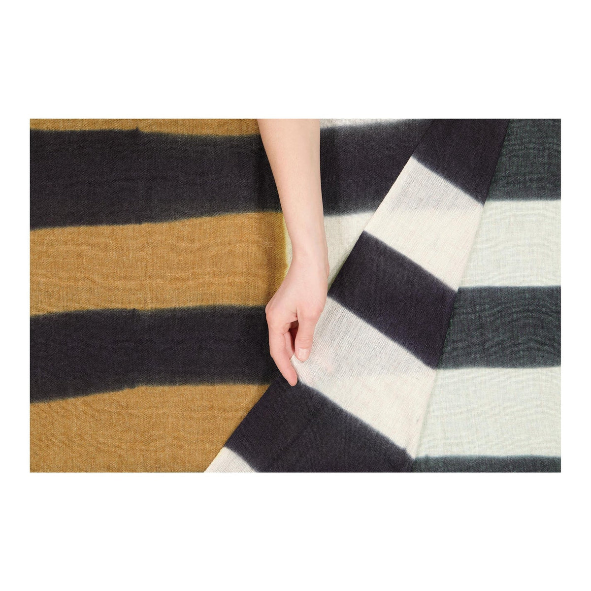 Merino Scarf DEODAT - Gold & Black
