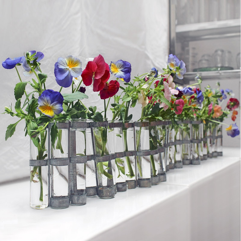 April Vase Classic