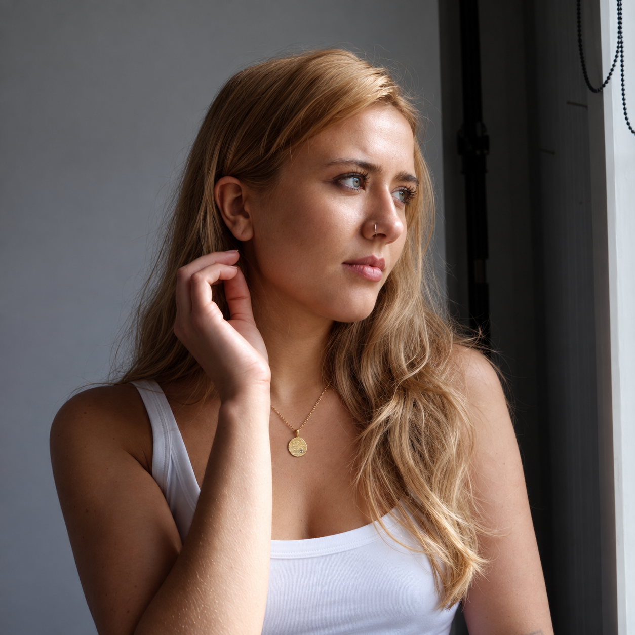 Hope Medallion Necklace - Nude