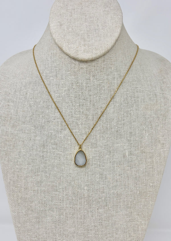 Kara Pendant 50 White Agate